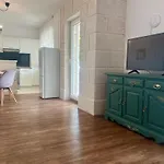 Apartment Urlic *