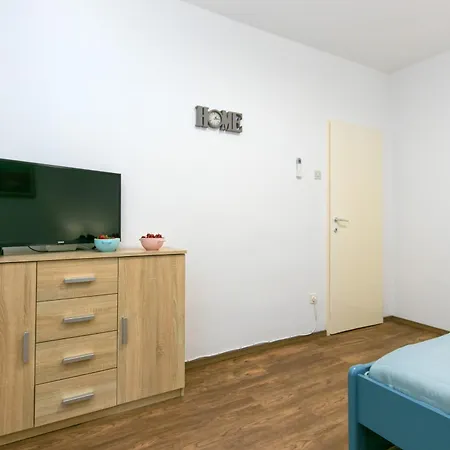 Urlic Apartamento *